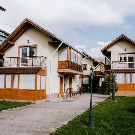Hotel,Villas & Events Bran Бран Екстериор снимка