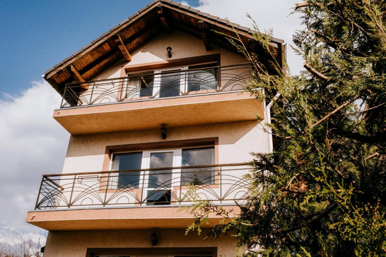 Hotel,Villas & Events Bran Бран Екстериор снимка