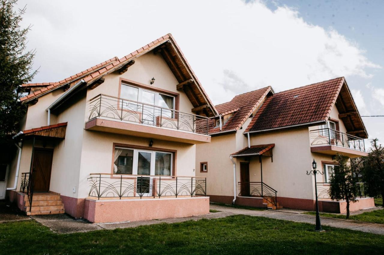 Hotel,Villas & Events Bran Бран Екстериор снимка